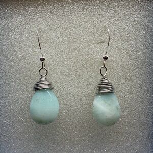 Calcite teardrops earrings
